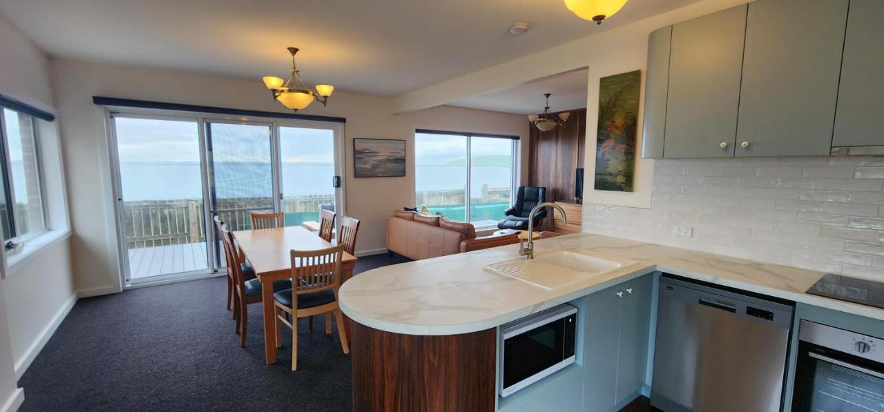 Stanley Village Waterfront Accommodation Экстерьер фото