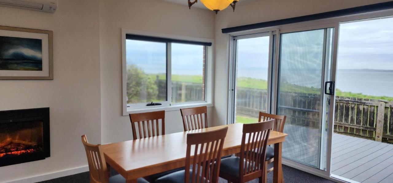 Stanley Village Waterfront Accommodation Экстерьер фото