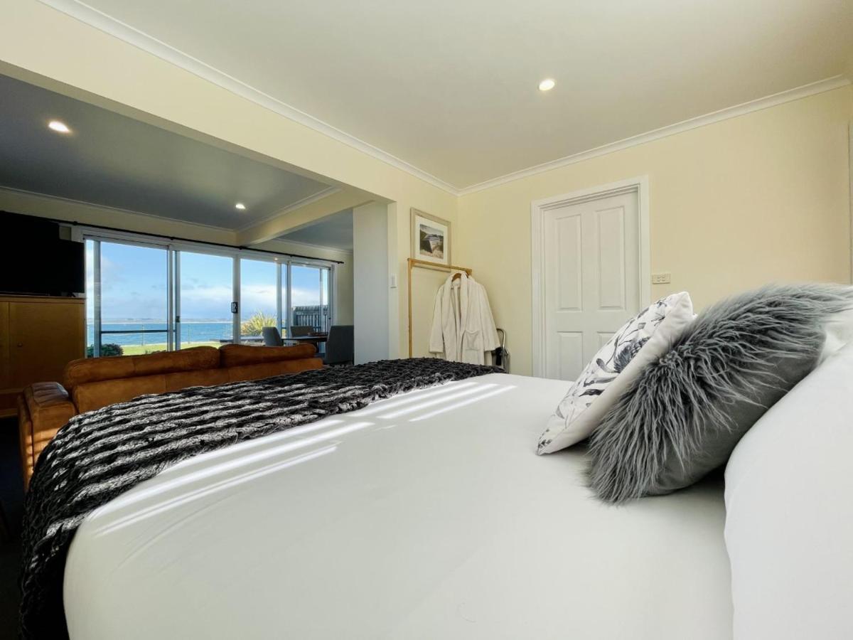 Stanley Village Waterfront Accommodation Экстерьер фото