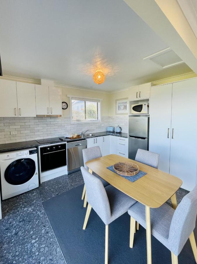 Stanley Village Waterfront Accommodation Экстерьер фото