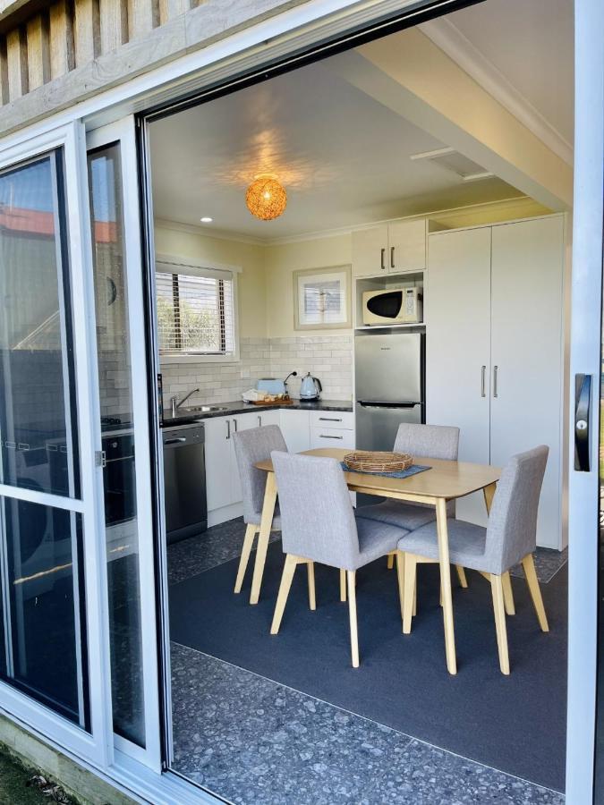 Stanley Village Waterfront Accommodation Экстерьер фото