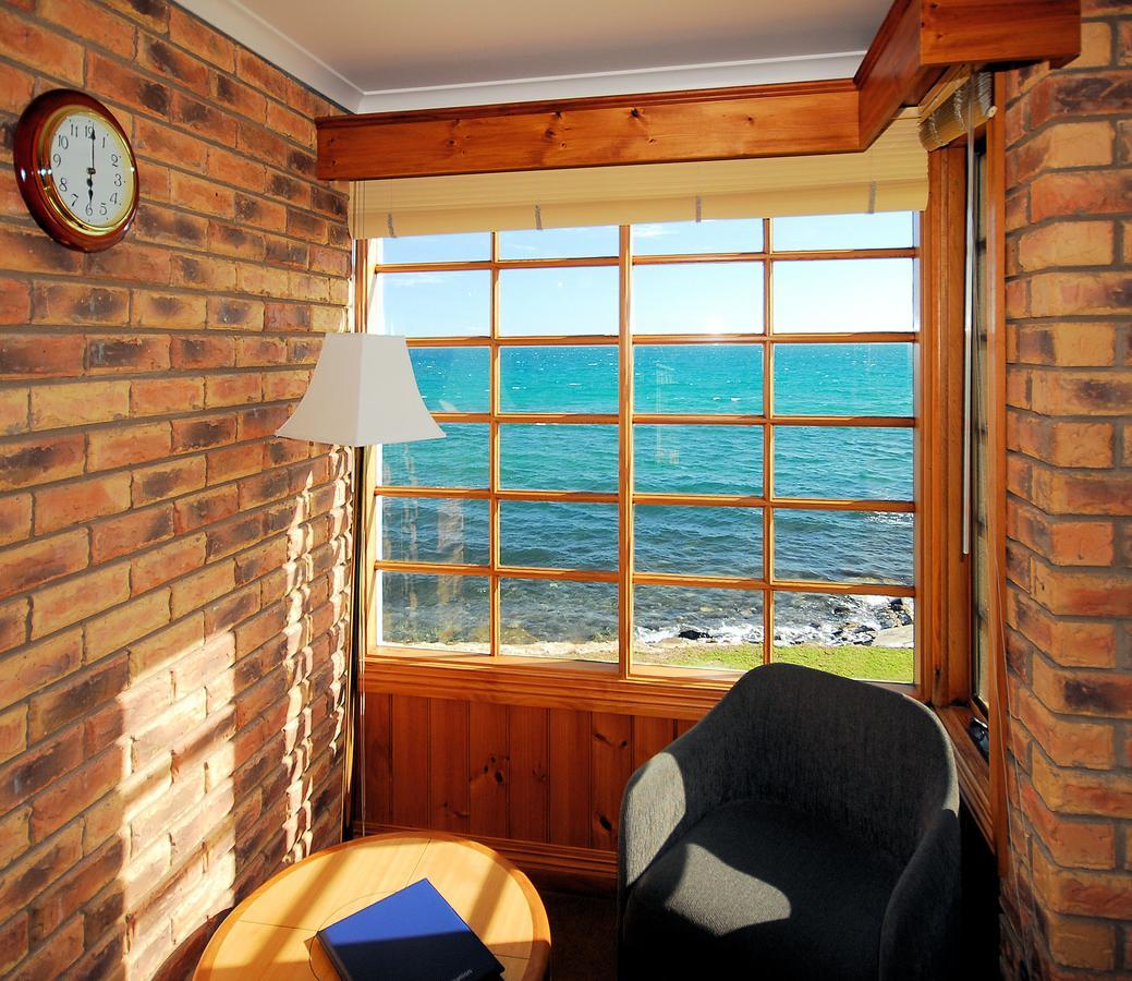 Stanley Village Waterfront Accommodation Экстерьер фото